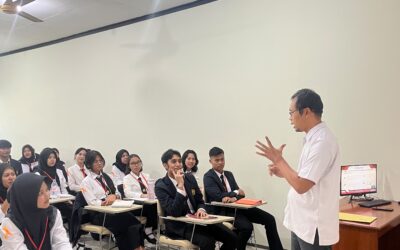 Kobarkan Semangat: 900 Mahasiswa Baru Resmi Ikuti ARUNA PKKMB FISIP Universitas Jember
